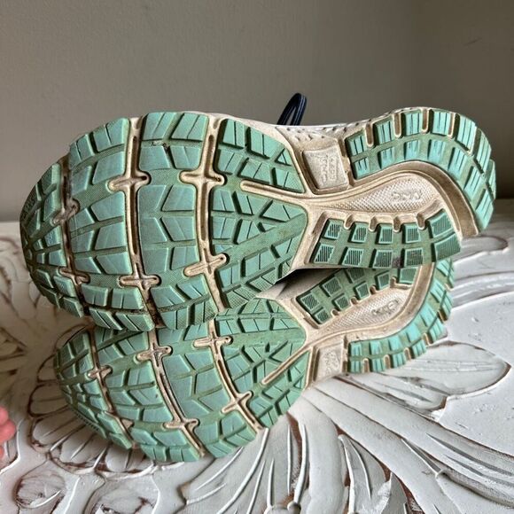 Brooks navy Ghost 11 size 9.5 - Picture 6 of 9